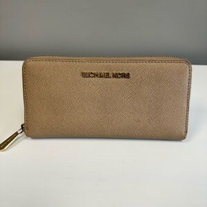 Michael Kors Tan Jet Set Saffiano Leather Full Zip Wallet